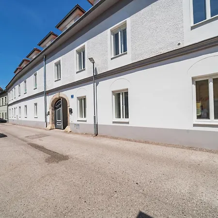 Suits Apartment Wiener Neustadt