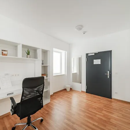 Suits Wiener Neustadt