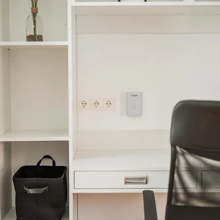 Suits דירה ווינר נוישטאדט