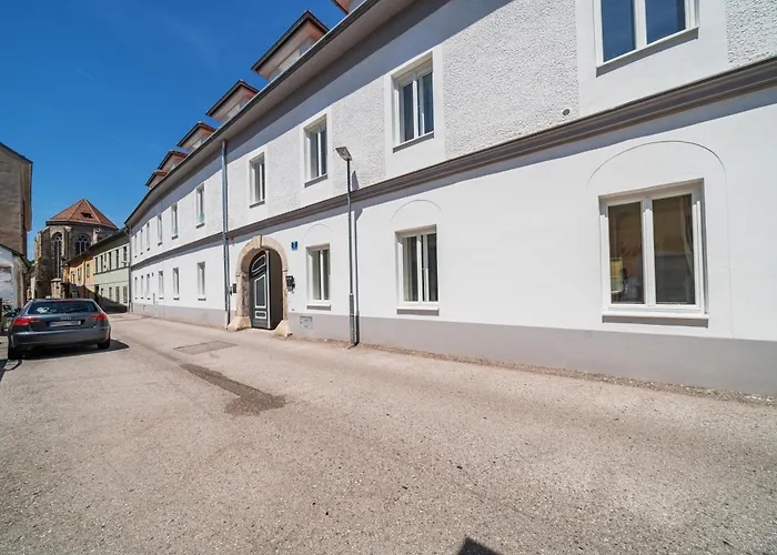 Suits Apartamento Wiener Neustadt