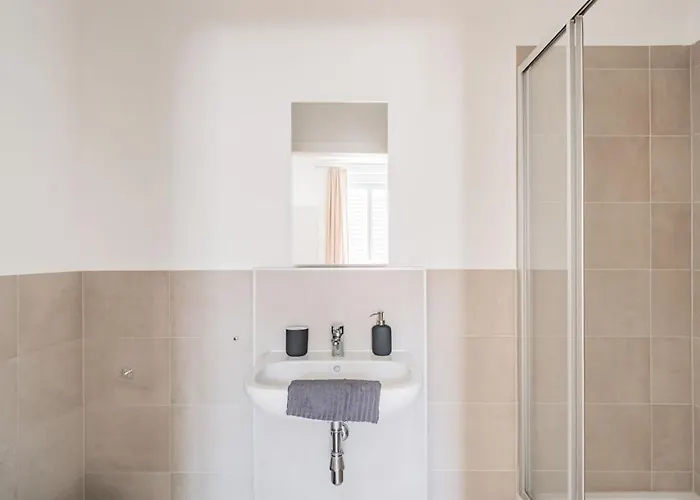 Suits Apartamento Wiener Neustadt